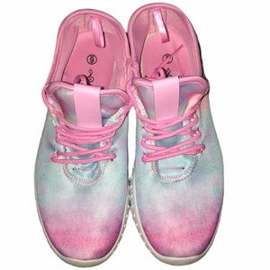 🔥Sole Mates Cotton Candy Sneakers - 6